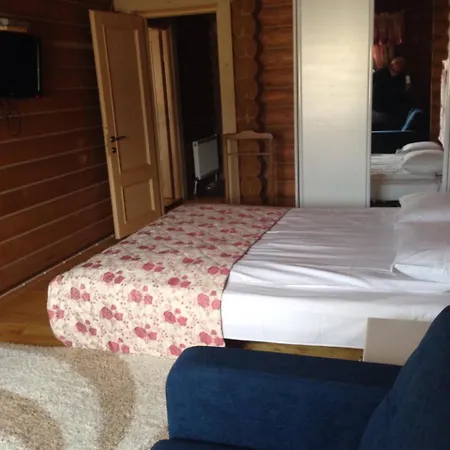 Leoslav Apartman Tatariv