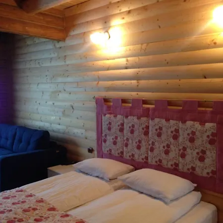 Leoslav Apartman Tatariv